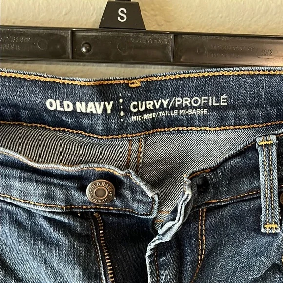 Old Navy Mid-Rise Blue Skinny Jeans with Medium Wash size 8 Short - Picture 2 of 4